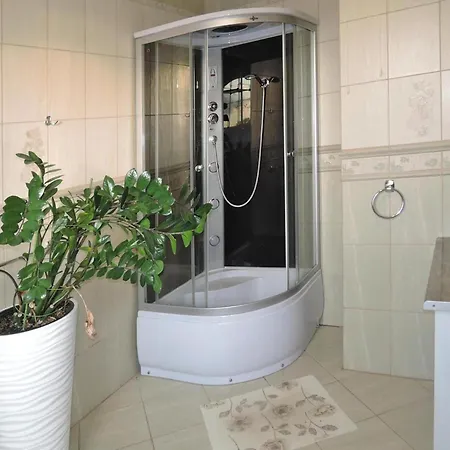 Spacious Home, Holiday home